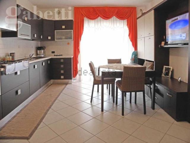 Appartamento in vendita a Trecastelli, Marche
