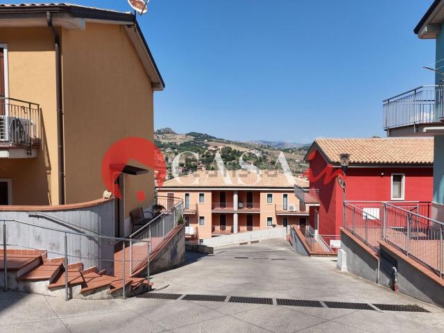 Attico in vendita a Nicosia, Sicilia