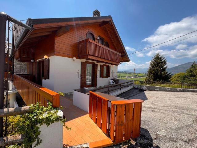 Appartamento in vendita a Canove, Canove Di Roana