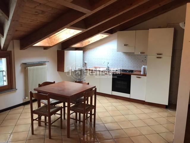 Appartamento in vendita a Sannazzaro de' Burgondi, Pavia