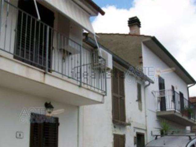 Appartamento in vendita a Lamporecchio, Toscana