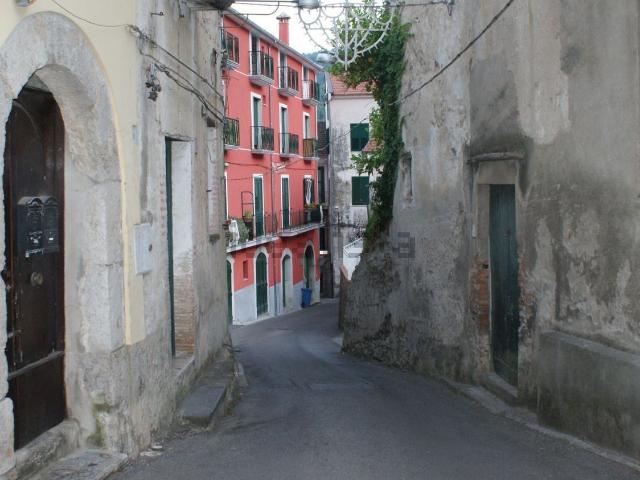 Appartamento in vendita a Pellezzano, Campania