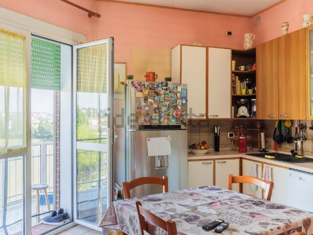 Appartamento in vendita a Limbiate, Lombardia