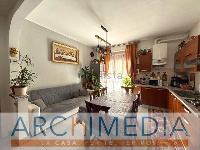 Appartamento in vendita a Malnate, Lombardia