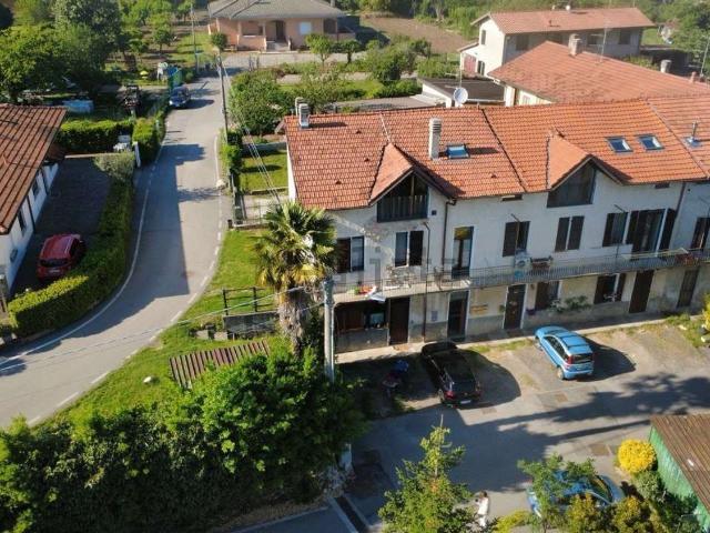 Appartamento in vendita a Varese, Lombardia