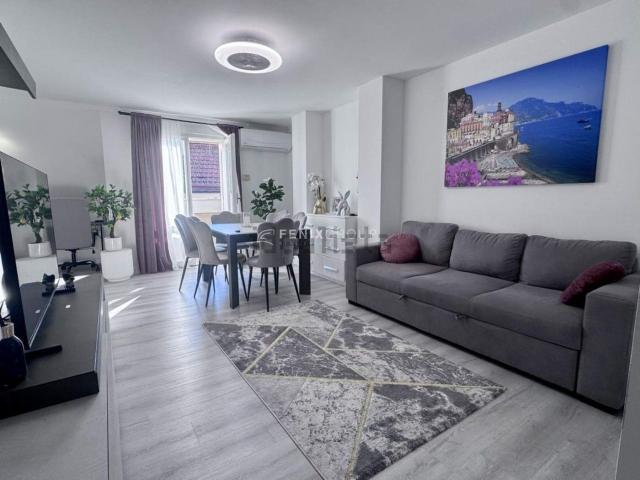 Appartamento in vendita a Marina di sotto, Marche