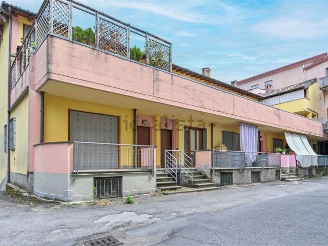 Appartamento in vendita a Romano Di Lombardia, Lombardia