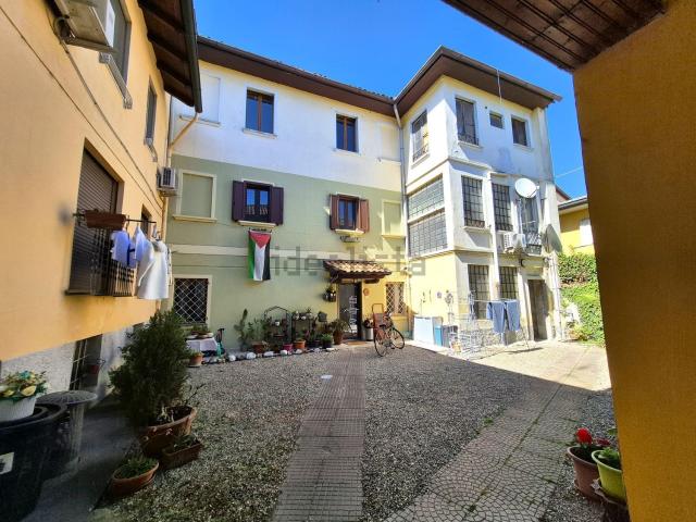 Appartamento in vendita a Landriano, Lombardia
