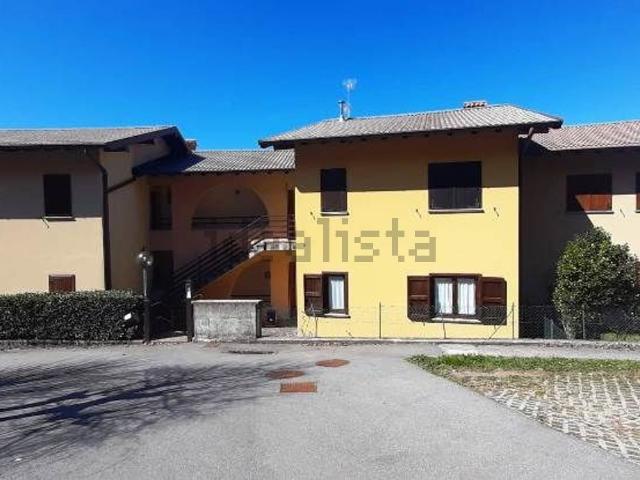 Appartamento in vendita a Comunità Montana della Valle Brembana, Zogno