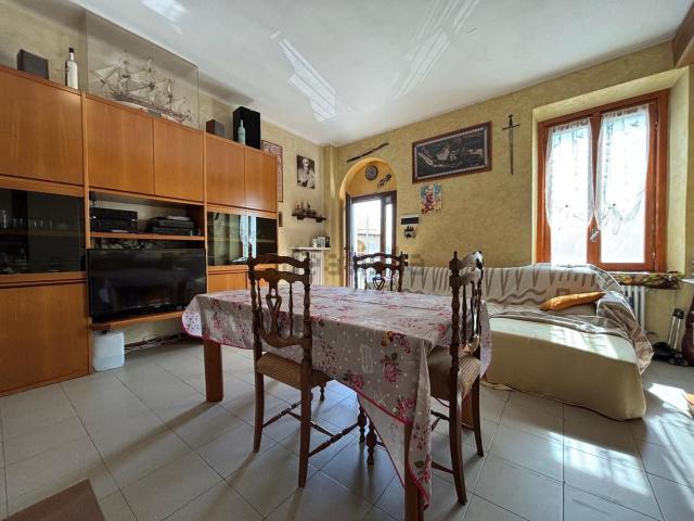 Appartamento in vendita a Rovellasca, Lombardia