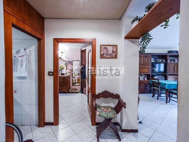 Appartamento in vendita a San Faustino-Madonnina-Quattroville, Modena