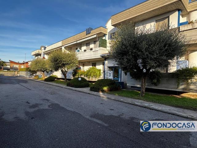 Appartamento in vendita a Grumello Del Monte, Lombardia