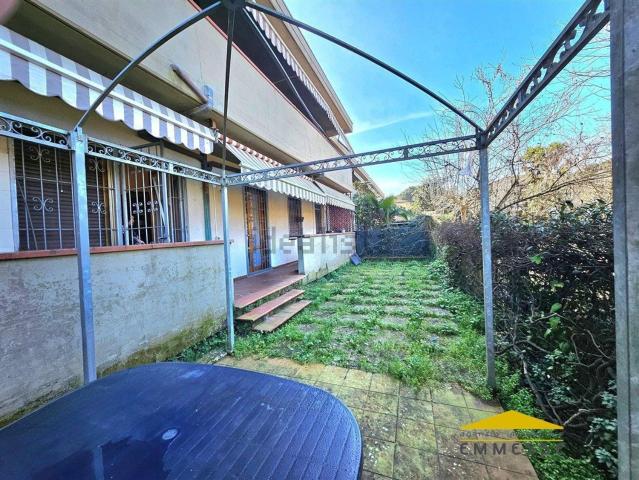 Appartamento in vendita a Poggi, Marina Di Massa