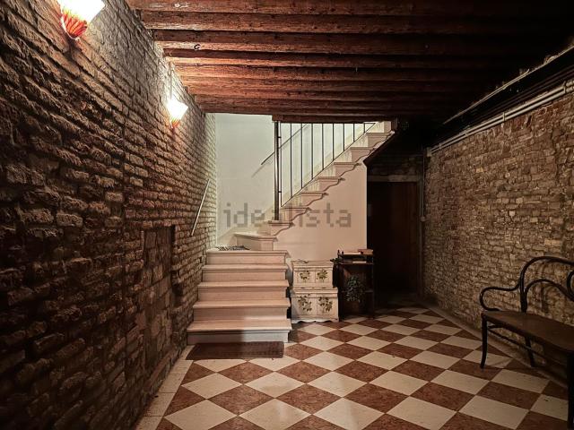 Appartamento in vendita a Venezia-Murano-Burano, Venezia