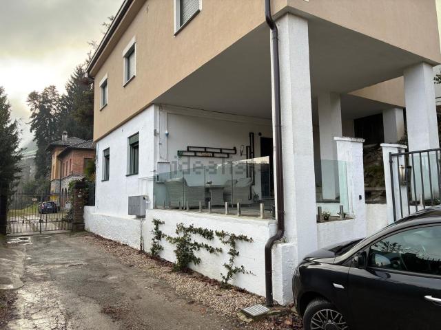 Appartamento in vendita a Como, Lombardia