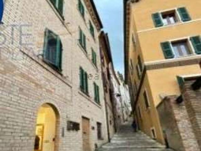 Appartamento in vendita a Palombina Vecchia, Marche
