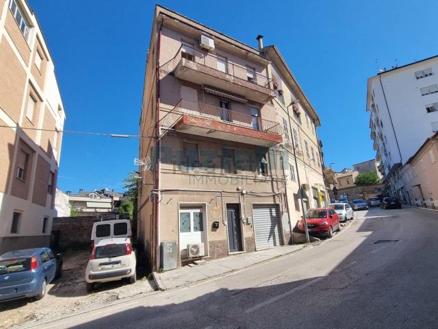 Appartamento in vendita a Rione Murato, Marche