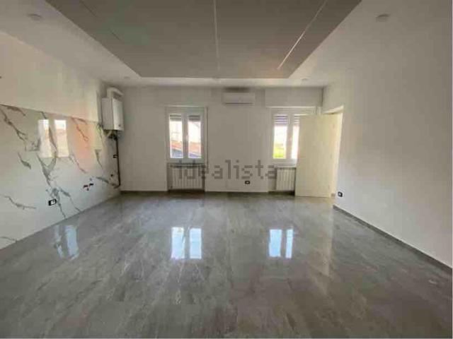 Appartamento in vendita a Voghera, Lombardia
