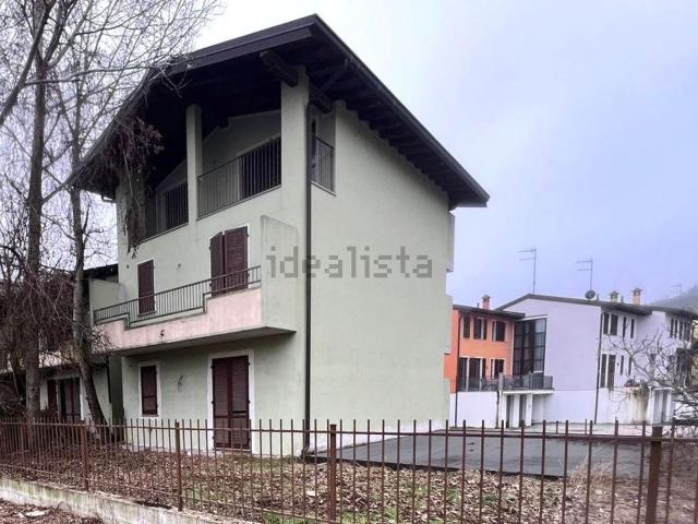 Appartamento in vendita a Santa Giuletta, Lombardia