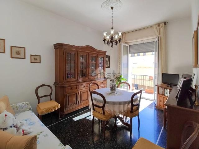 Appartamento in vendita a Rivarolo, Genova