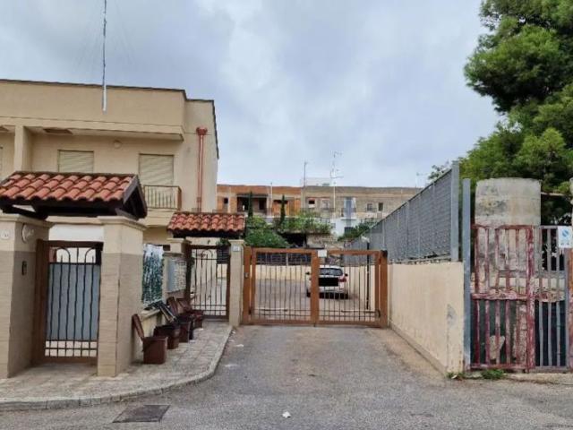 Appartamento in vendita a Pulsano, Taranto