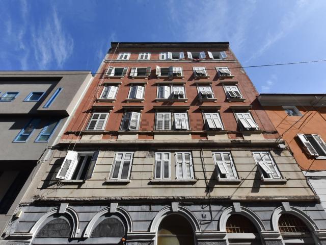 Appartamento in vendita a Barriera Vecchia, Trieste