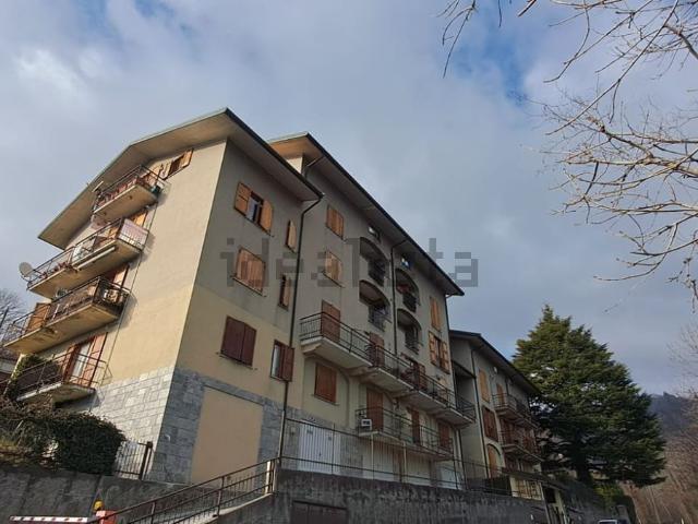 Appartamento in vendita a Asso, Lombardia