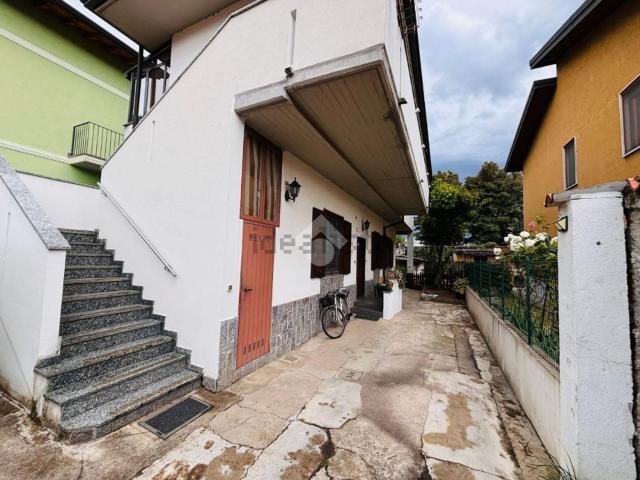 Appartamento in vendita a Lucernate, Rho
