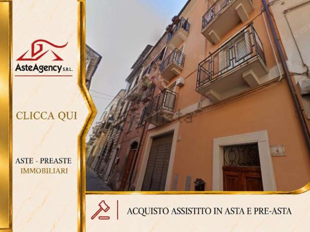 Appartamento in vendita a Sulmona, L'Aquila