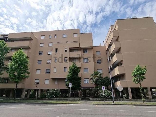 Appartamento in vendita a Brugherio, Lombardia