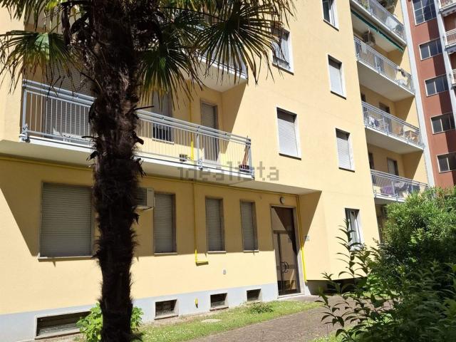 Appartamento in vendita a Regina Pacis, Monza