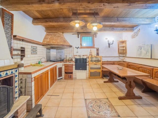 Appartamento in vendita a Torricella in Sabina, Rieti
