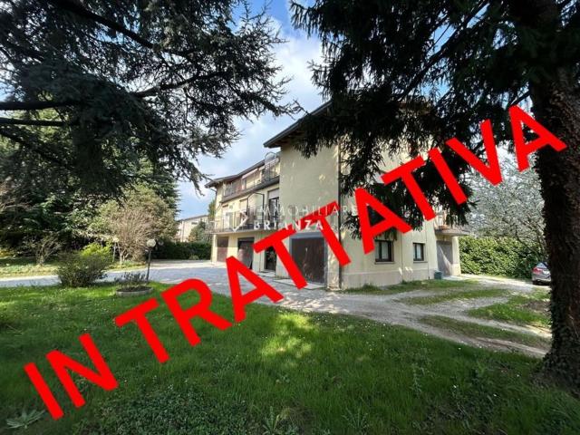 Appartamento in vendita a Rogeno, Lombardia