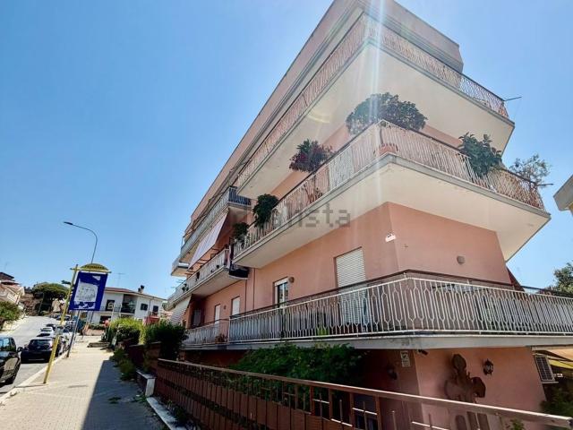 Appartamento in vendita a Poggio dell'Asino, Roma Capitale