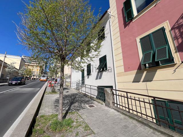 Appartamento in vendita a Medio Ponente, Serra Riccò
