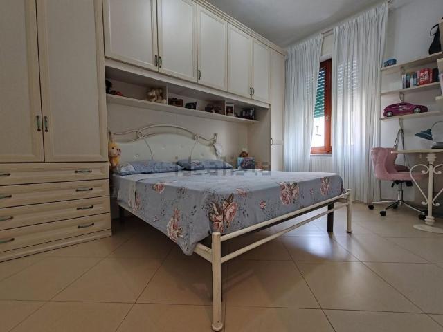 Appartamento in vendita a Borgo del Ponte, Massa