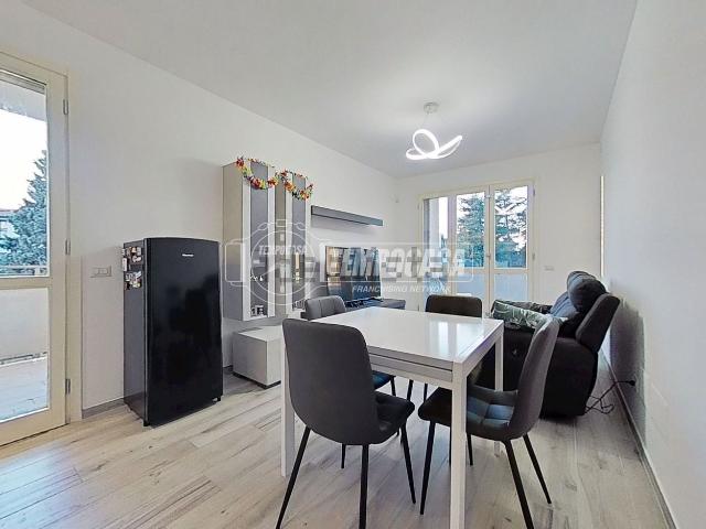 Appartamento in vendita a Macherio, Lombardia