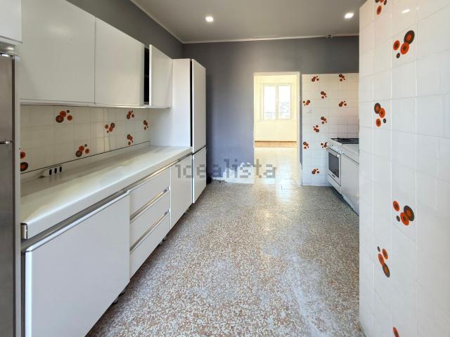 Appartamento in vendita a Sant'Agostino esterna-Porta Castello, Reggio Emilia