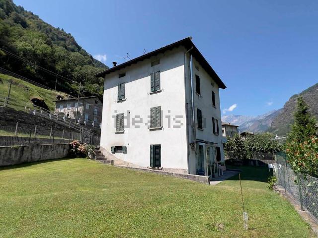 Appartamento in vendita a Spriana, Lombardia