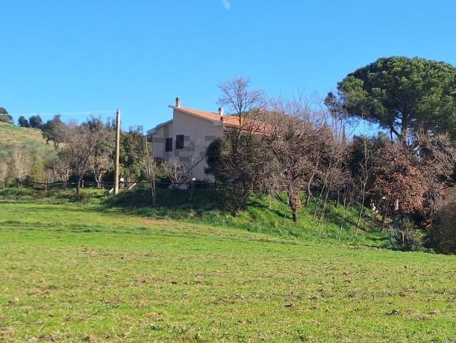 Appartamento in vendita a Magliano In Toscana, Toscana