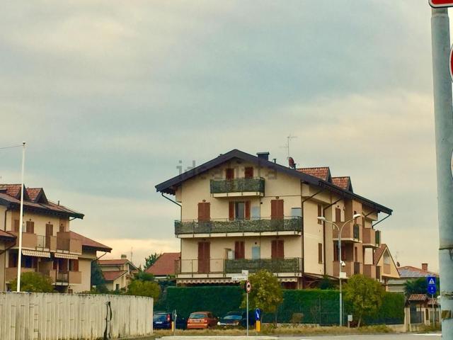 Appartamento in vendita a Trezzano Rosa, Lombardia