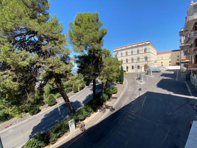 Appartamento in vendita a Chieti, Abruzzo