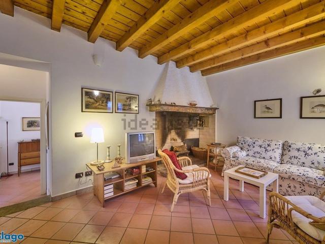 Appartamento in vendita a Lierna, Lombardia