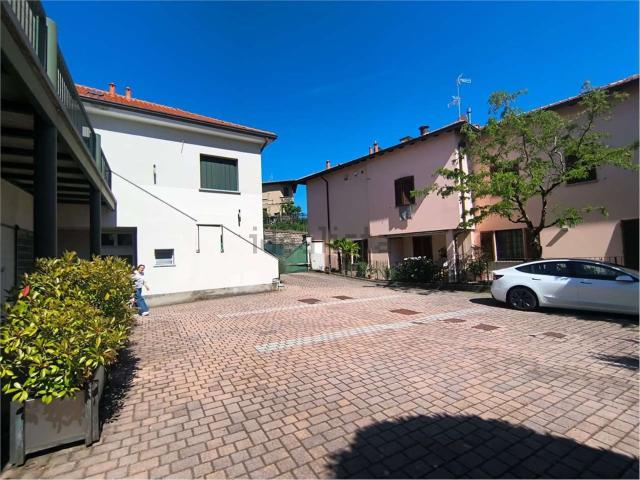 Appartamento in vendita a Alzate Brianza, Lombardia