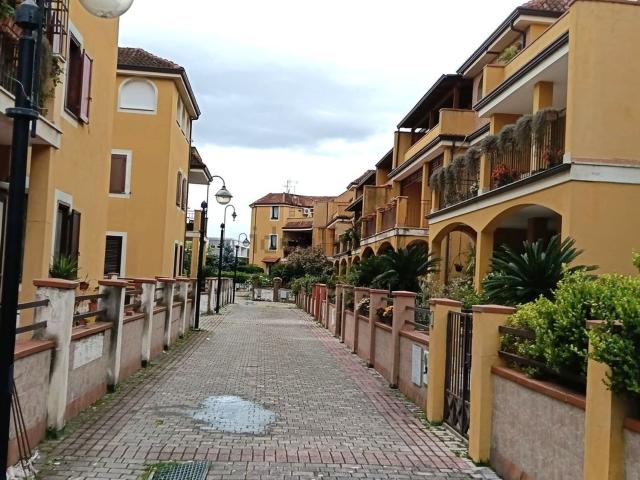 Attico in vendita a Maddaloni, Campania