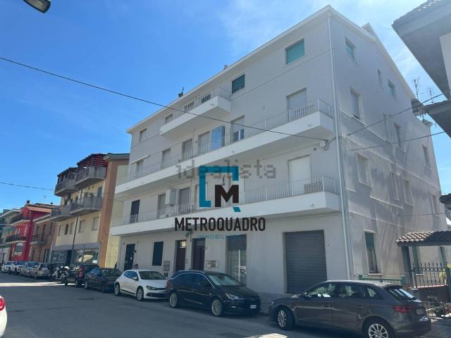 Appartamento in vendita a Porto d'Ascoli centro, Marche