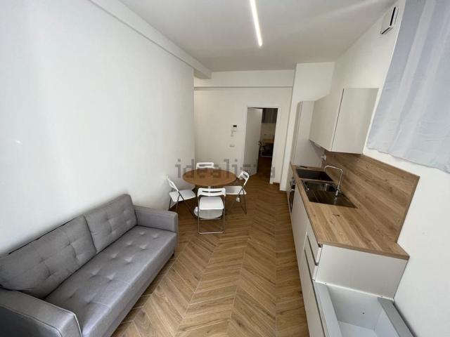 Appartamento in vendita a Municipio 4, Milano