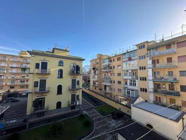 Appartamento in vendita a Portici, Campania