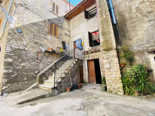 Appartamento in vendita a Collelungo, Casaprota