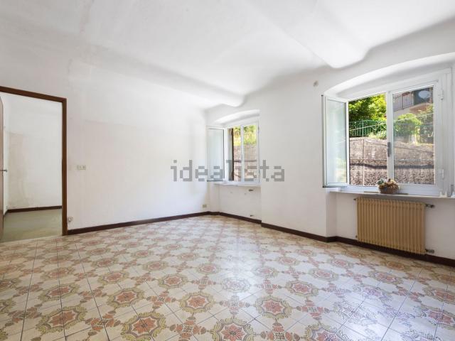 Appartamento in vendita a Campomorone, Liguria